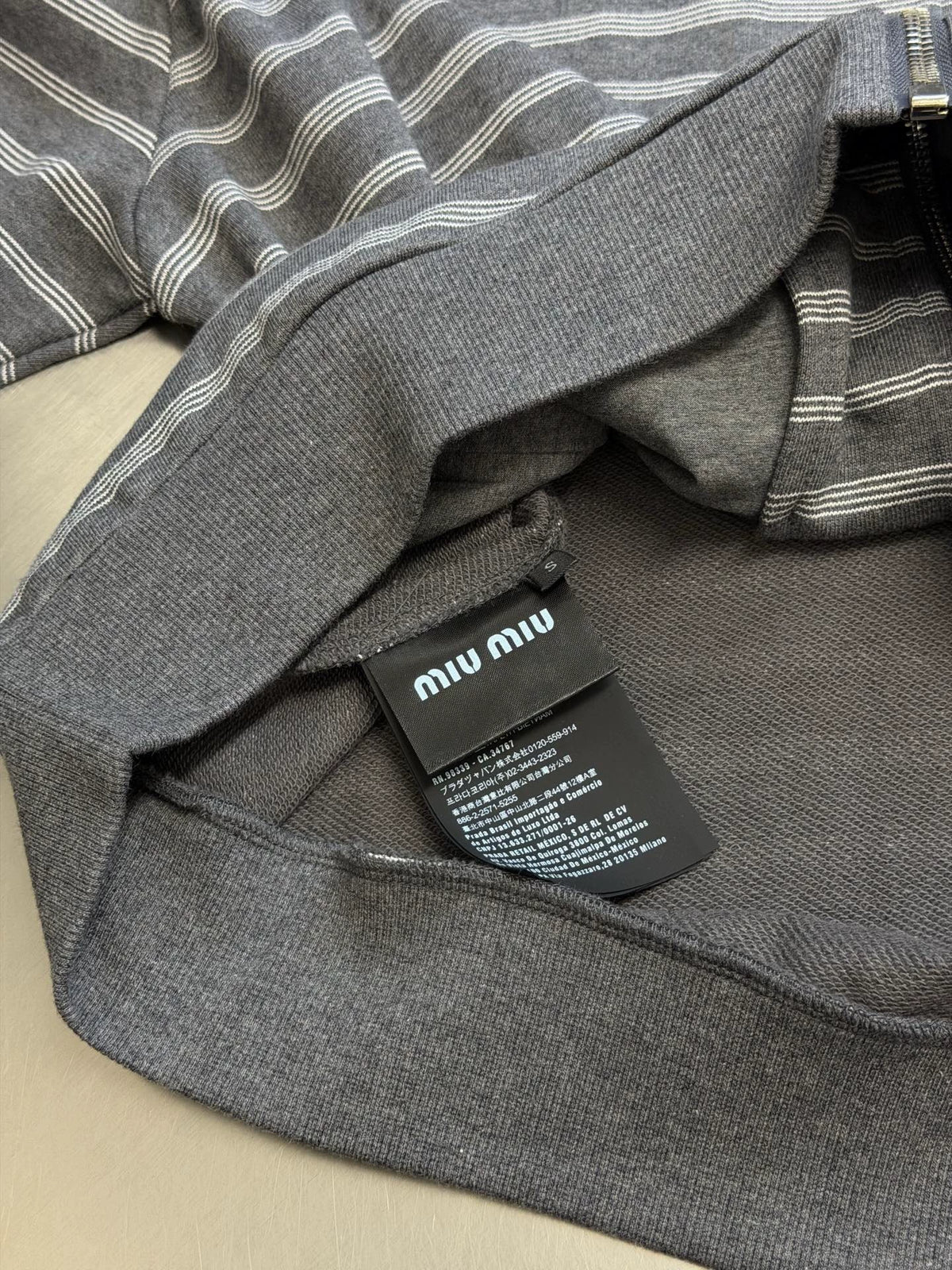 26 Grey-and-White Striped Stand-Collar Zip-Up Jacket