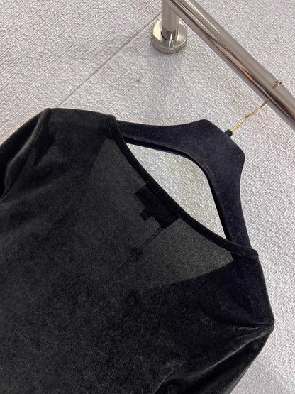 Mesh-paneled base layer