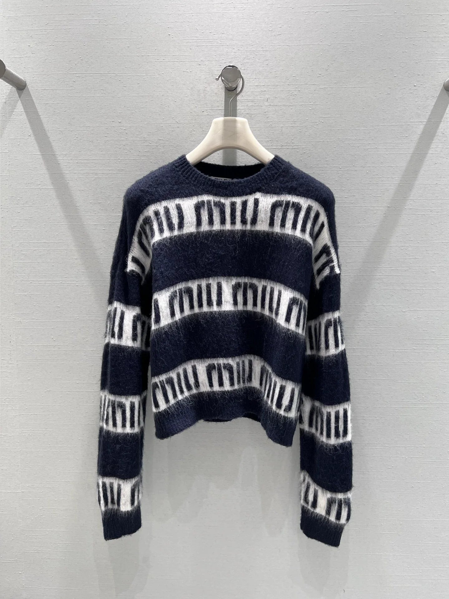25FW mohair letter sweater