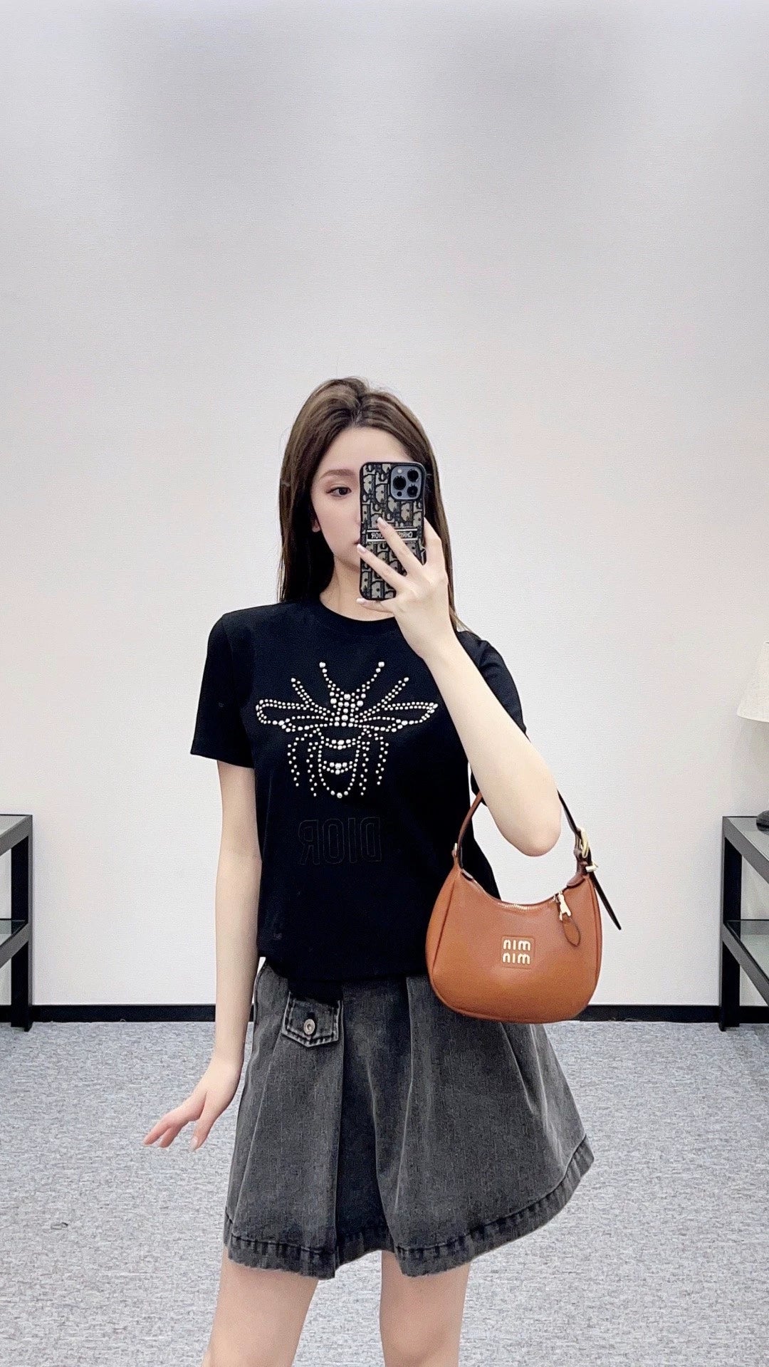 T-shirt with Orange Logo
