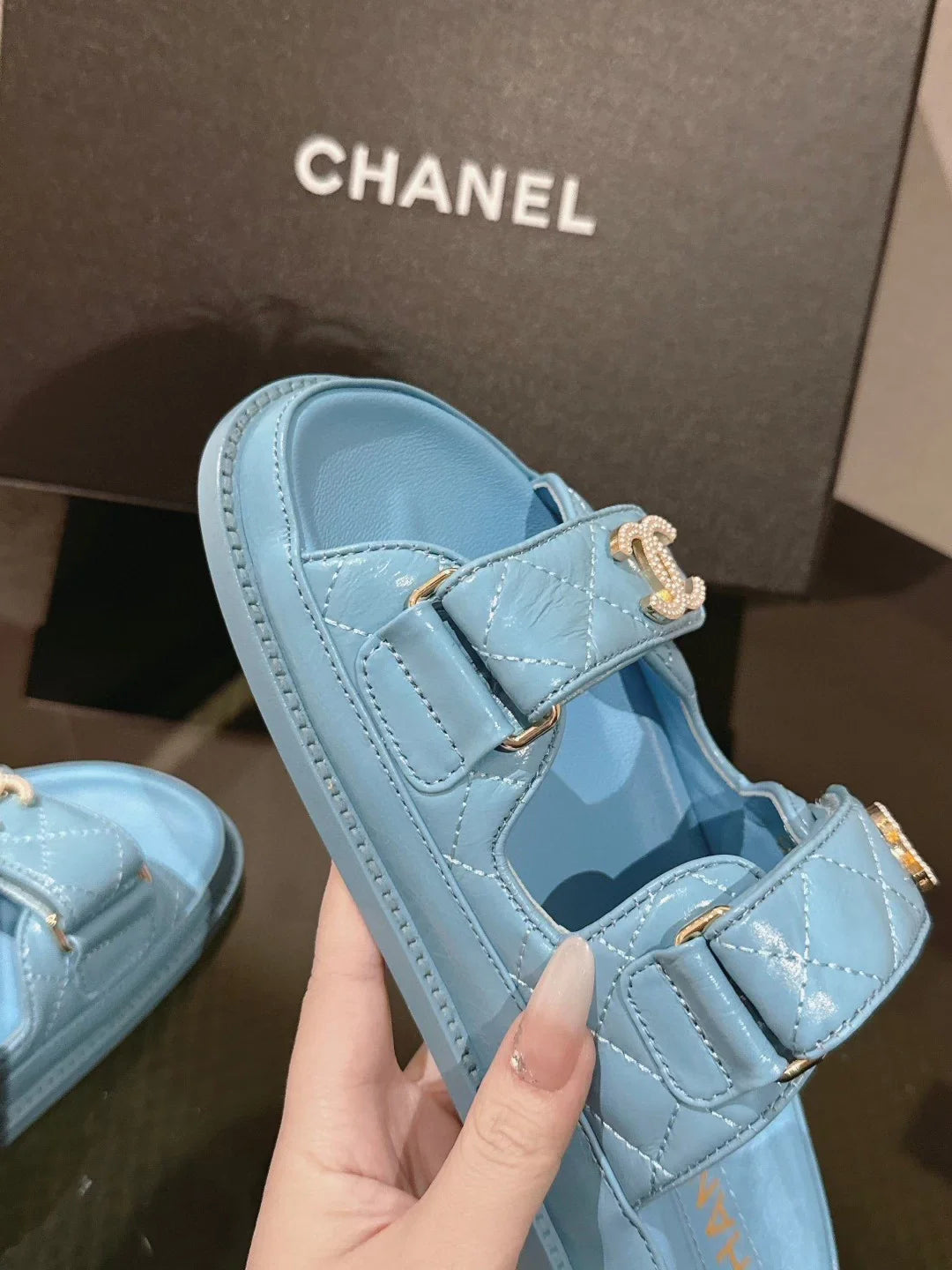 Velcro beach flip-flops