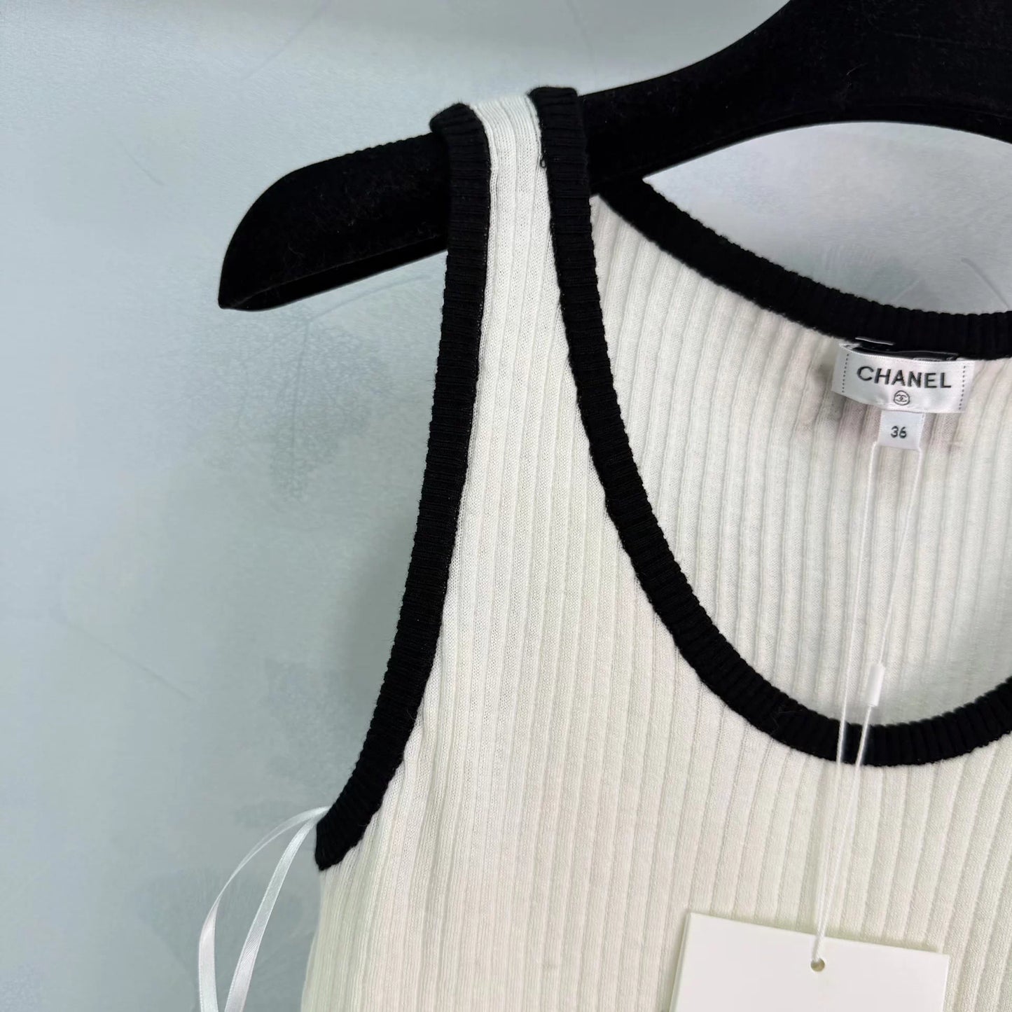Color-blocked knit vest
