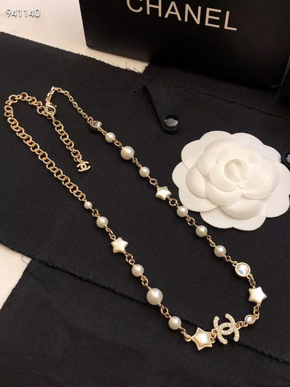 Five pointed star double layered pearl necklace