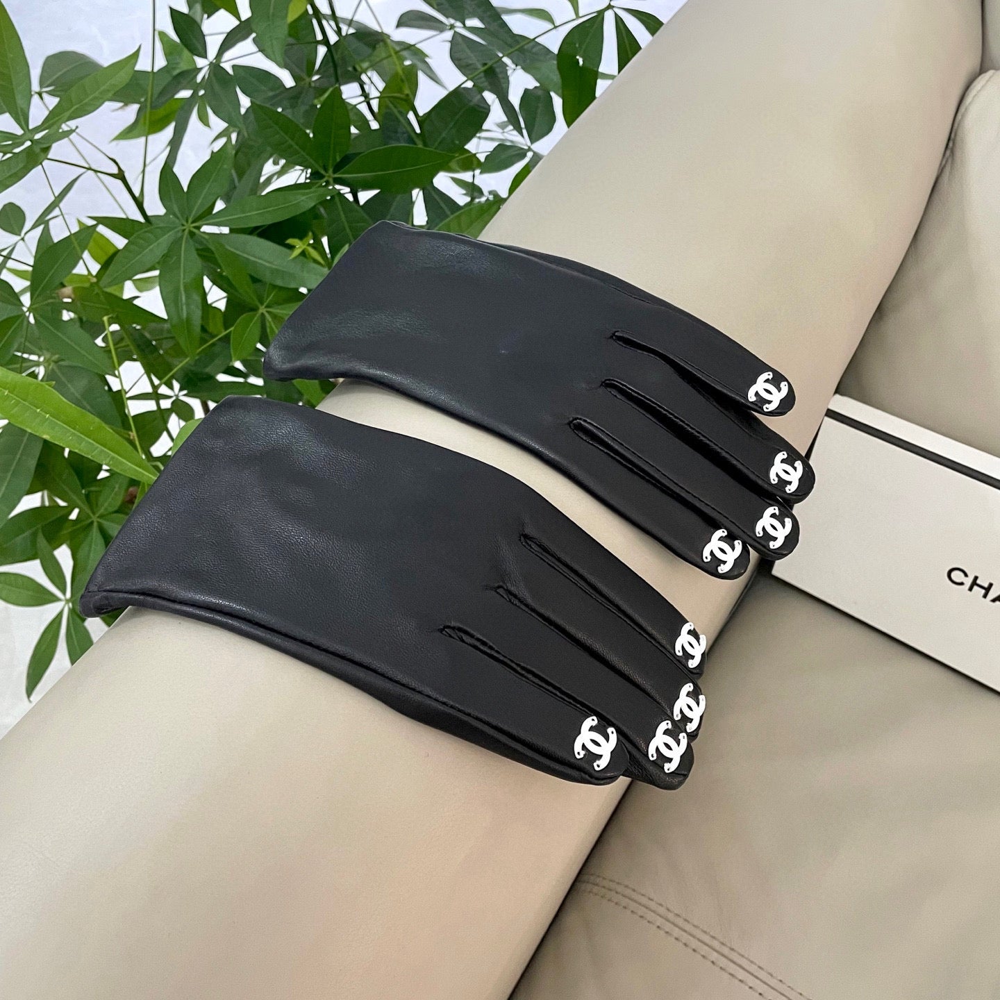 New women's high-end sheepskin gloves
