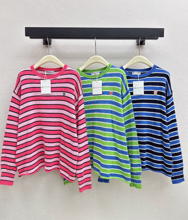26Latest Autumn/Winter Loose-Fit Striped Sweater with Stick-Figure Motif