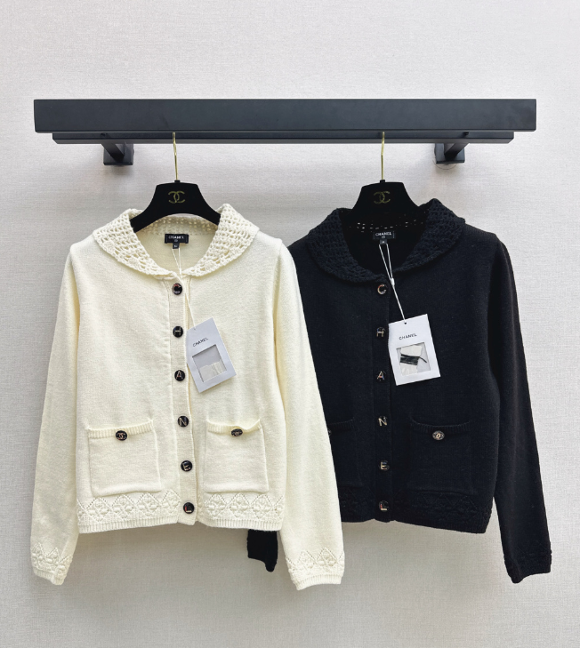 26Latest Autumn/Winter Crochet-Trim Collar Cardigan