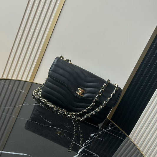 2026 Flap Bag 25.5cm Patinated Lambskin