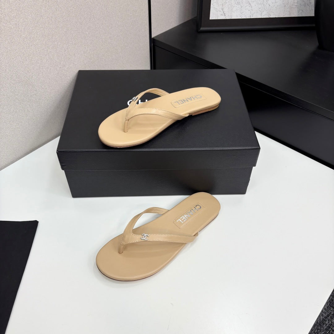 Crystal Logo Thong Sandal Beige Sheepskin 352476