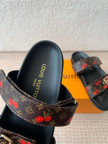 Bom Dia Flat Comfort Mule  x TM Brown Sheepskin Mix Cherry Motif 319378