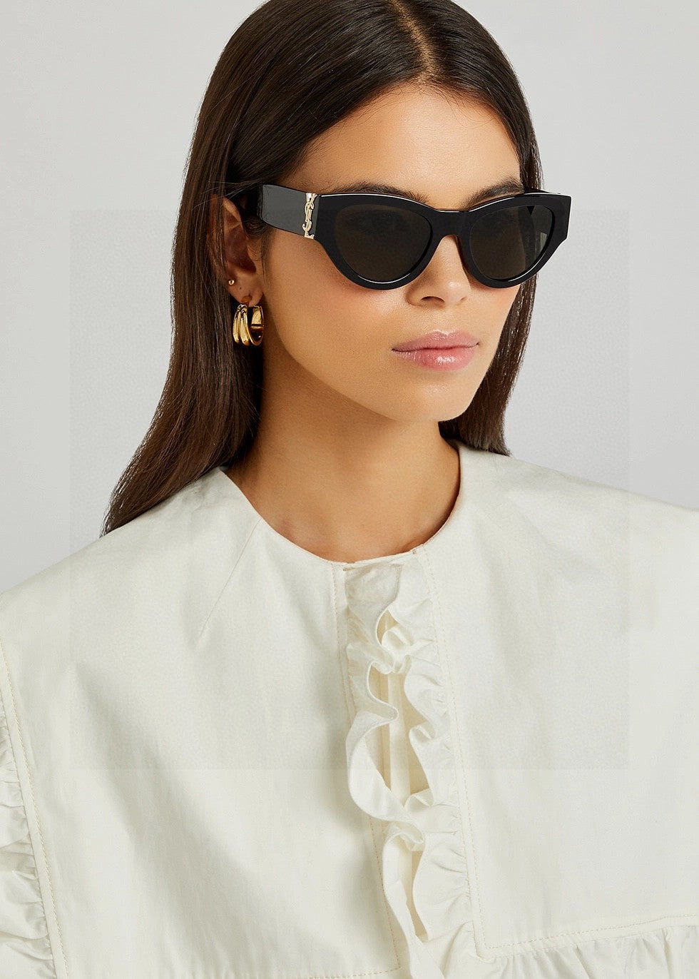 YSL CAT-EYE SUNGLASSES IN BLACK ACETATE WITH GOLD LOGO DETAIL