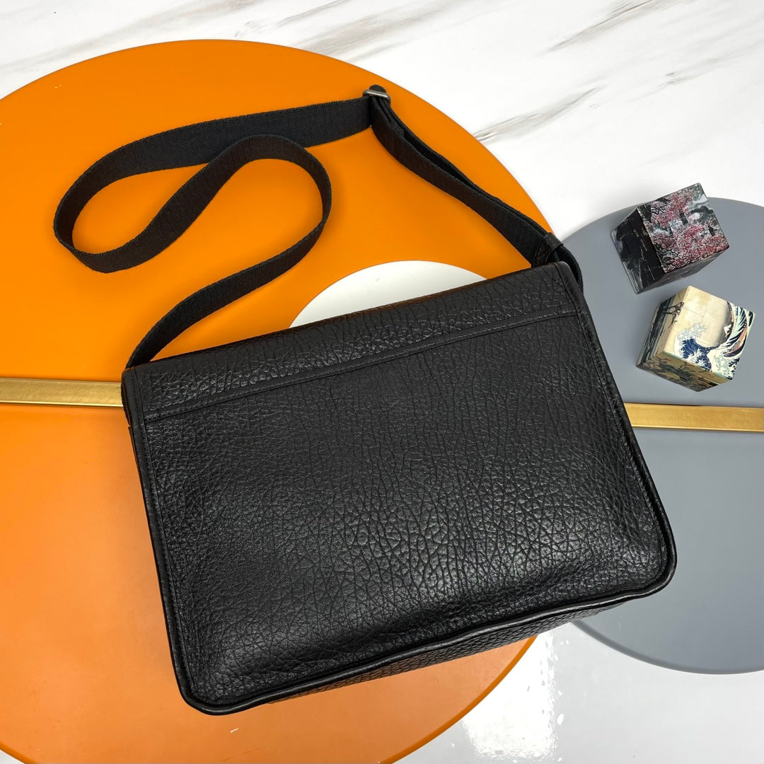 YSL 2026 Niki Messenger Black 28cm Grained Calfskin