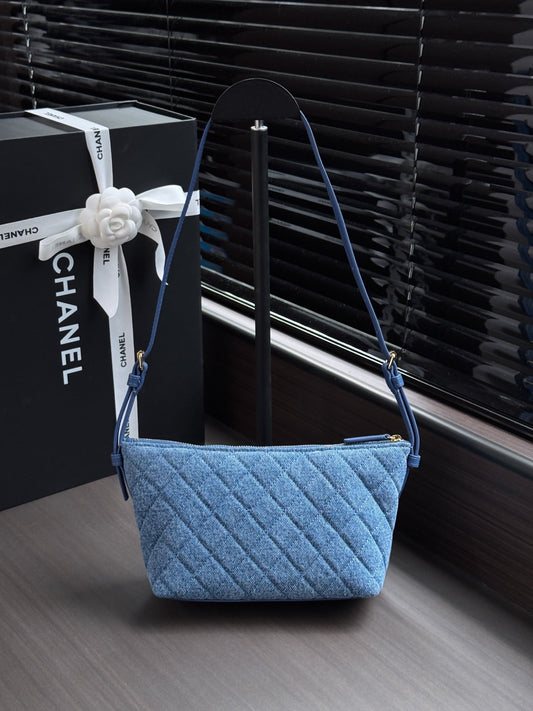 2026 Clutch Bag 26cm Blue Denim Leather