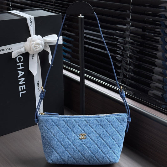 2026 Clutch Bag 26cm Blue Denim Leather