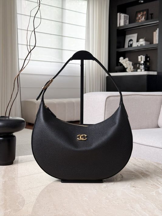2026 Hobo Bag 30cm Grained Calfskin
