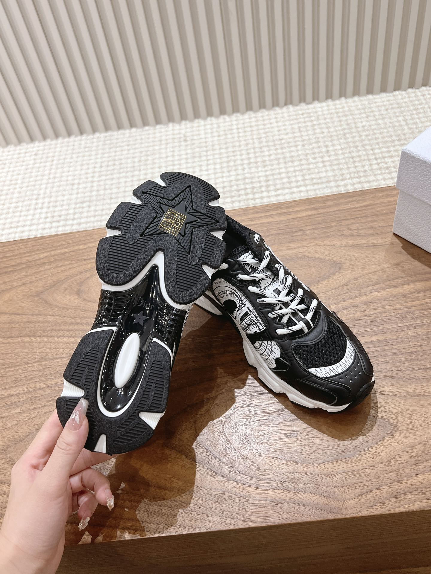D chrono sneaker