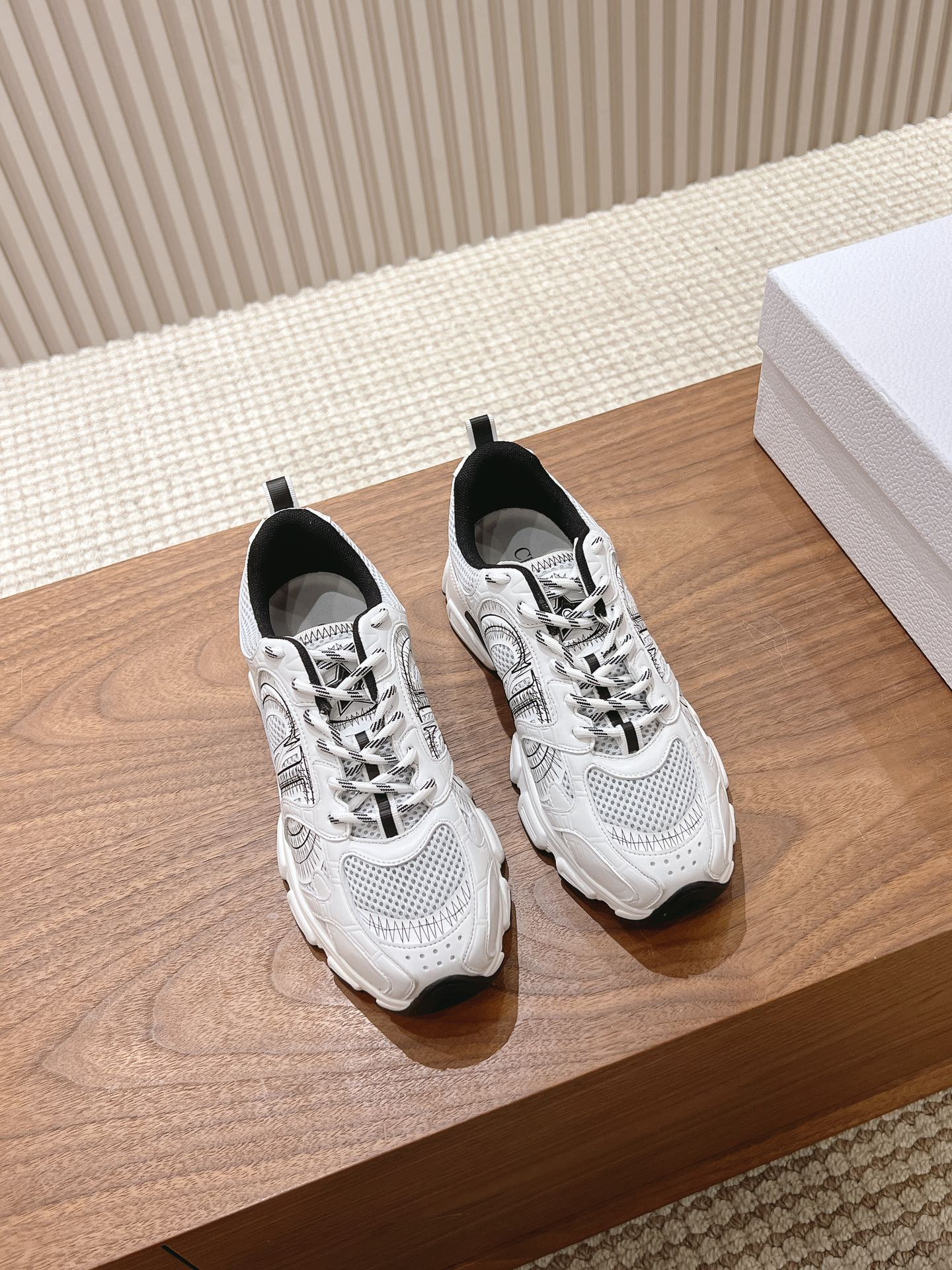 D chrono sneaker