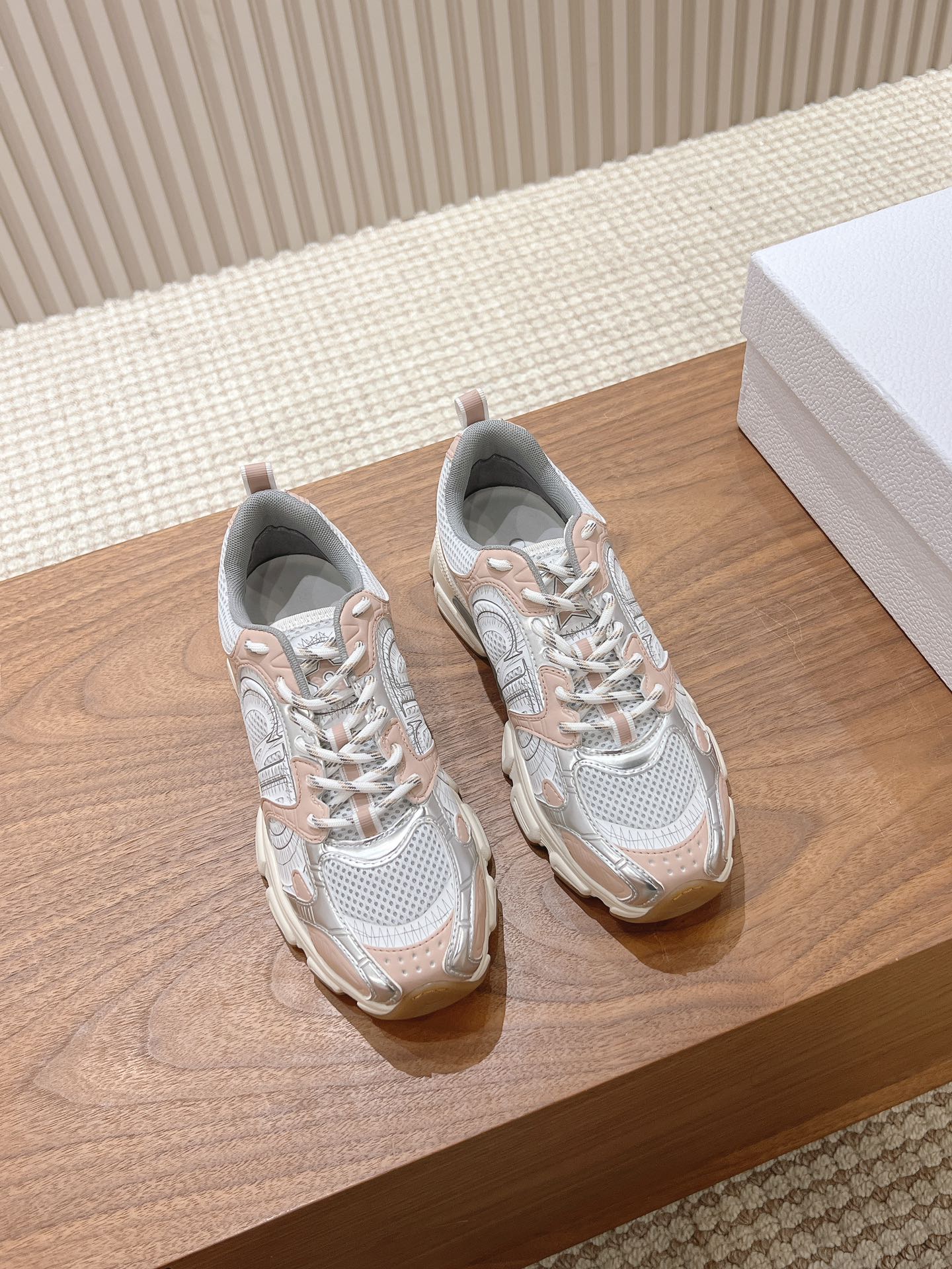 D chrono sneaker