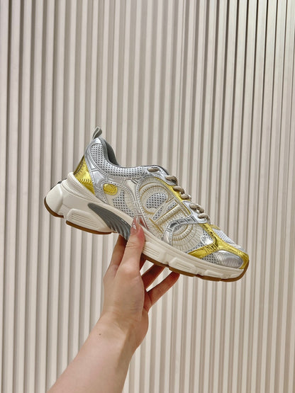 D chrono sneaker
