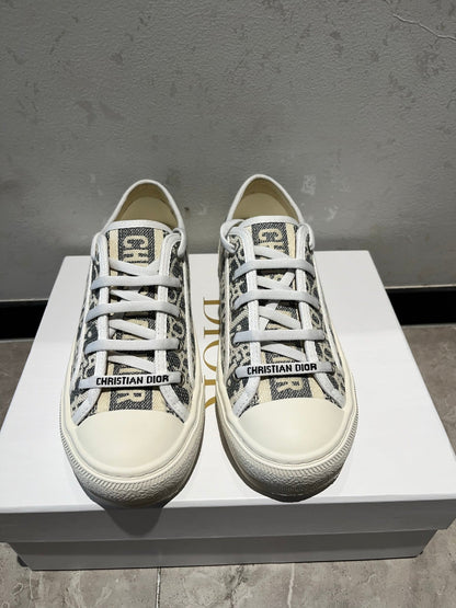 D walk‘n sneaker