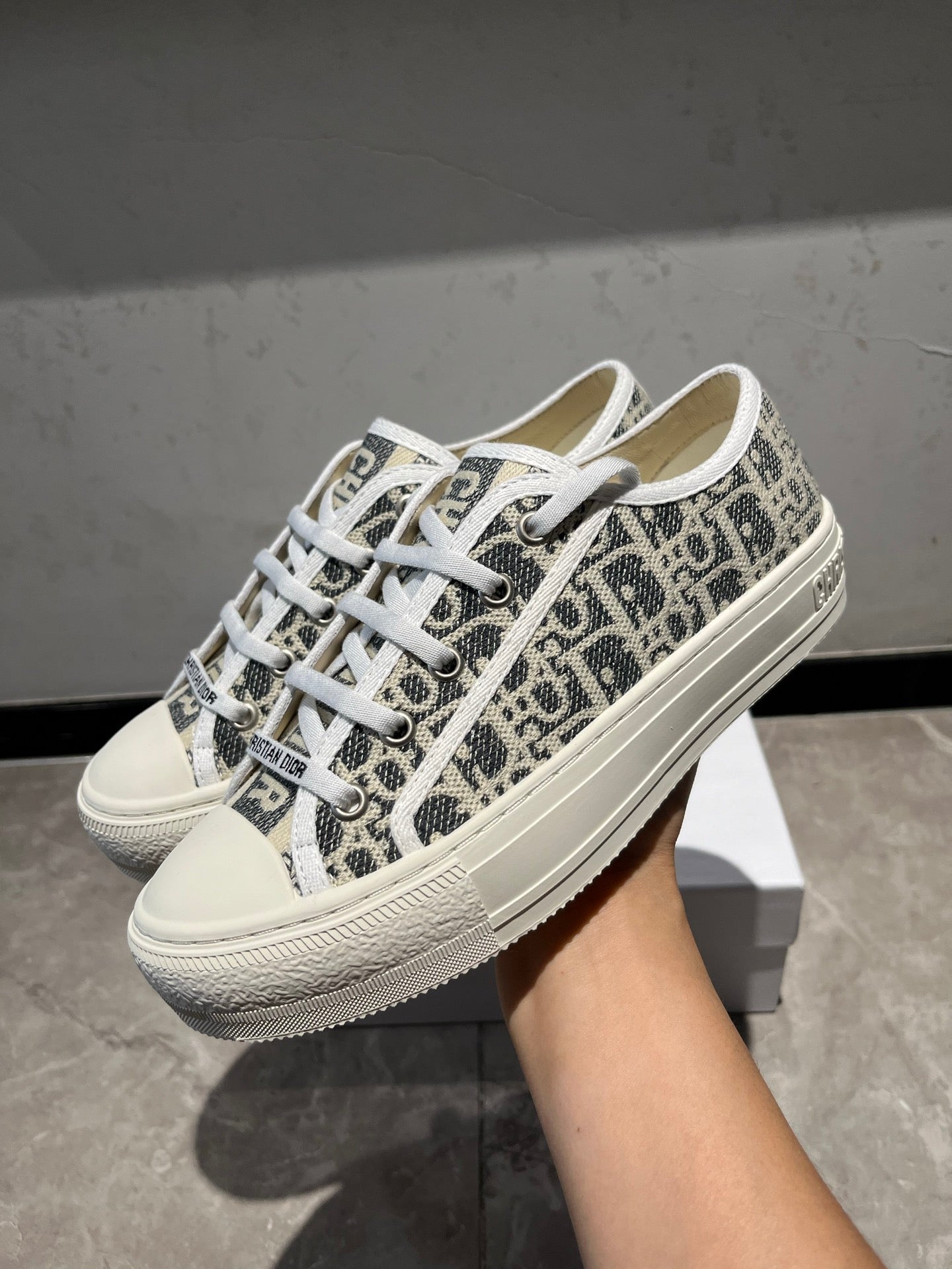 D walk‘n sneaker