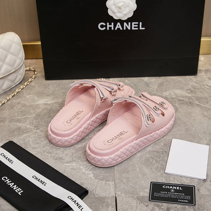 slippers