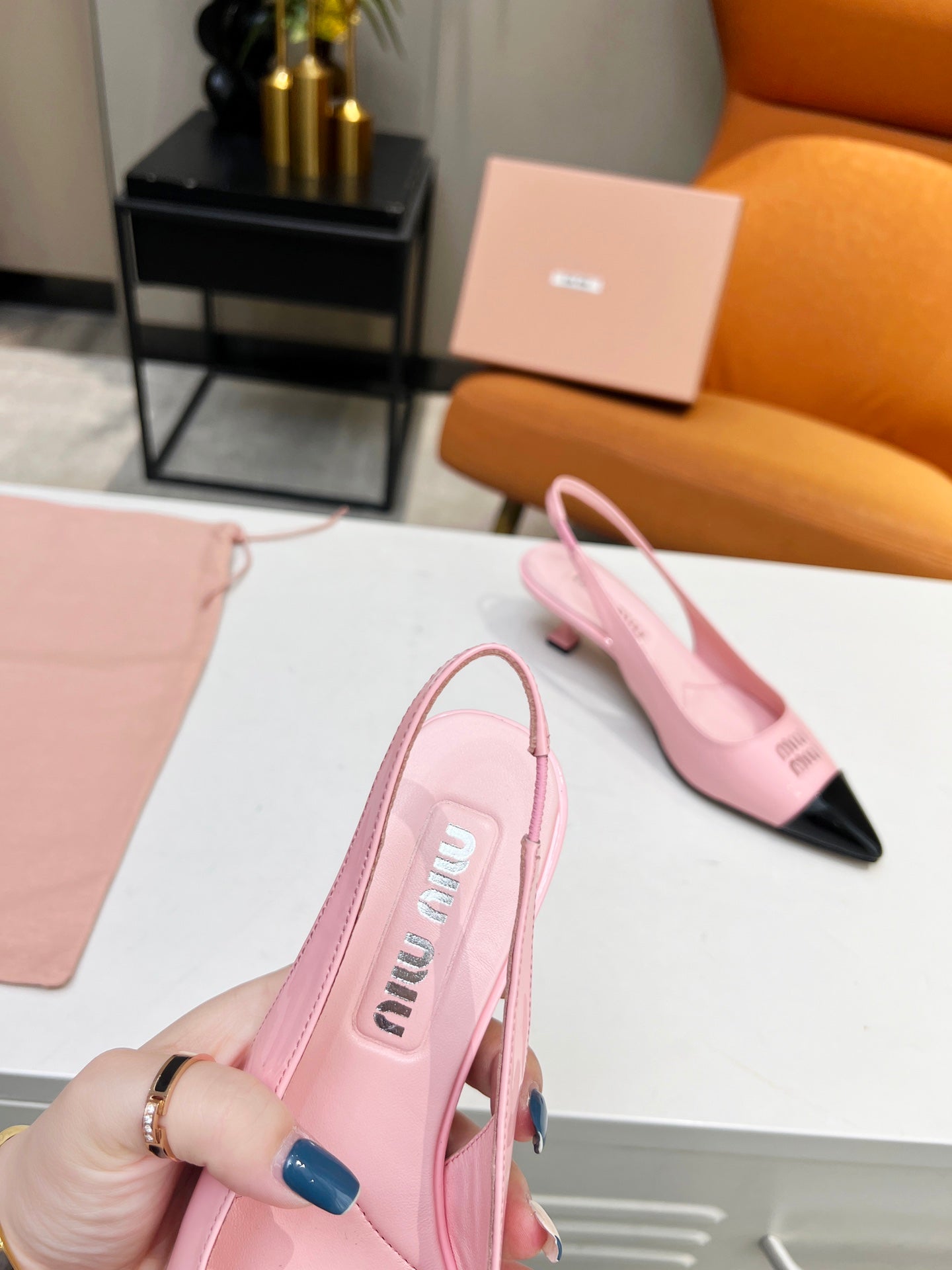Slingback pump