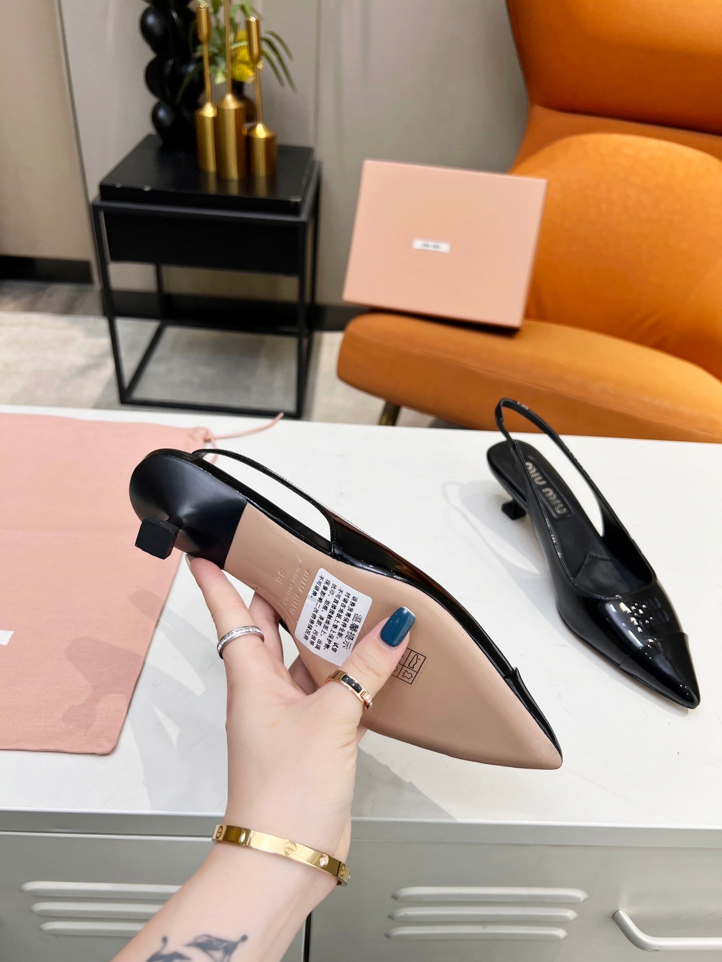 Slingback pump