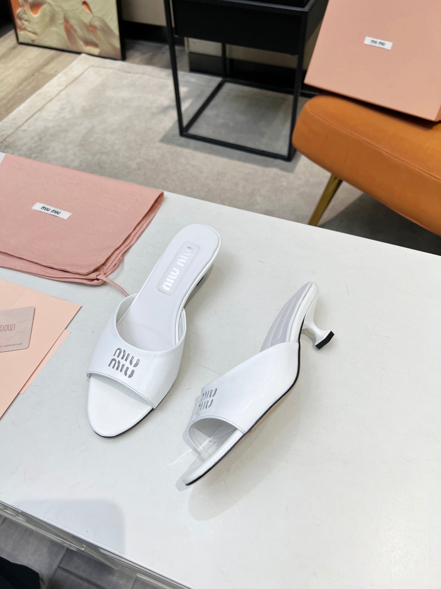 LEATHER SLIPPERS