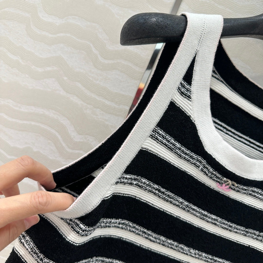 25SS KNITTED VEST