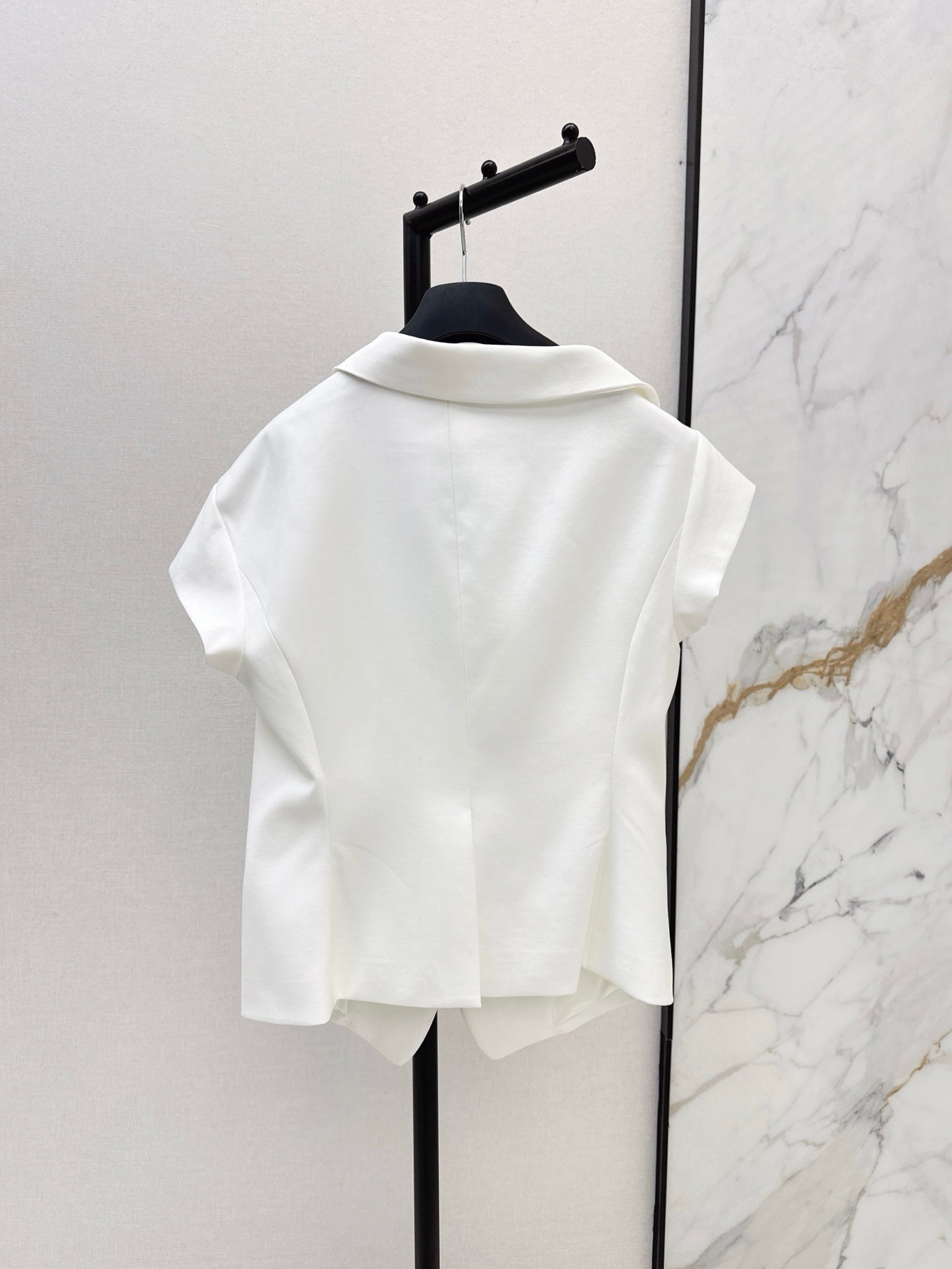 25ss slant collar vest