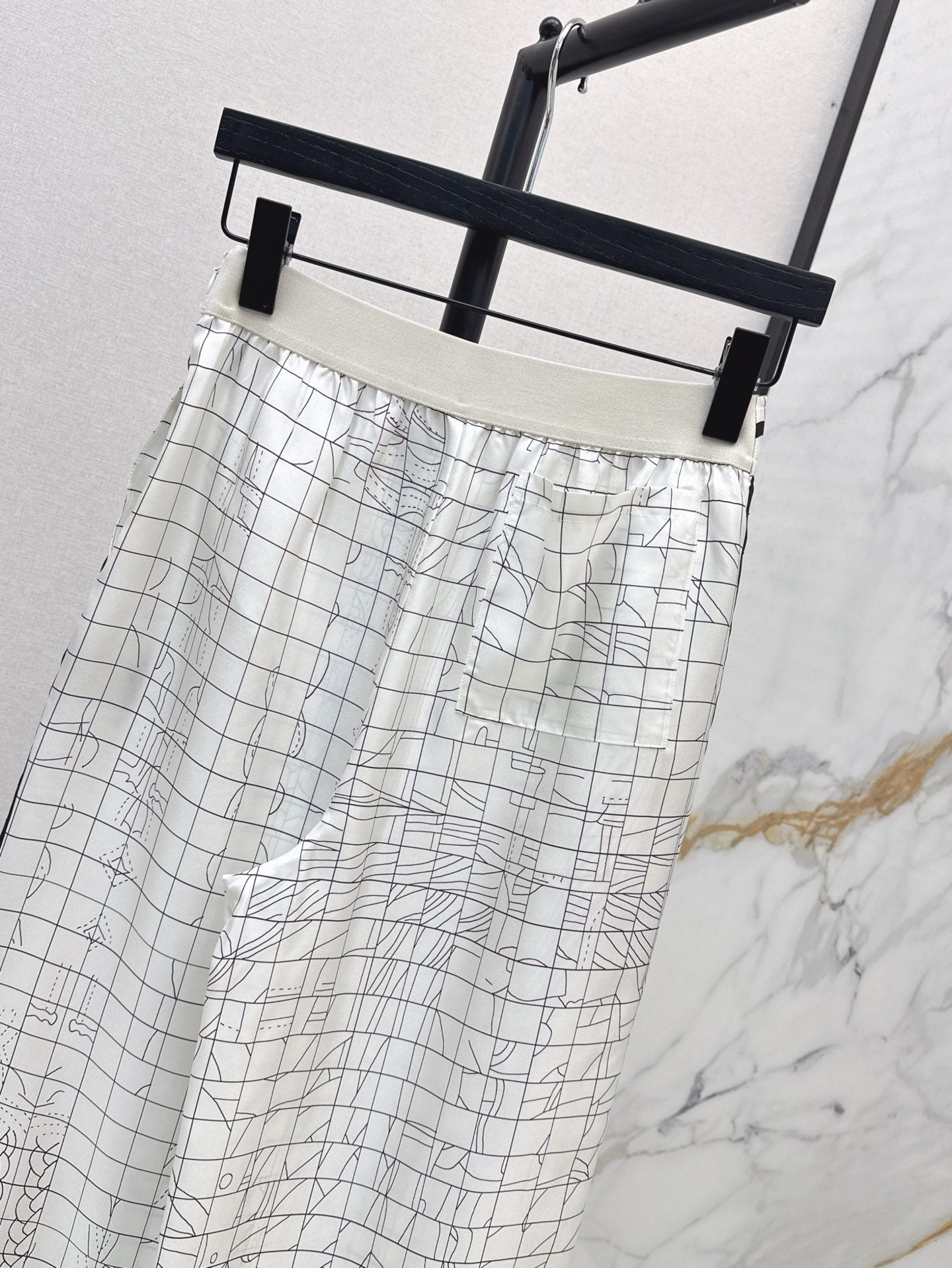 25ss Silk wide leg pants