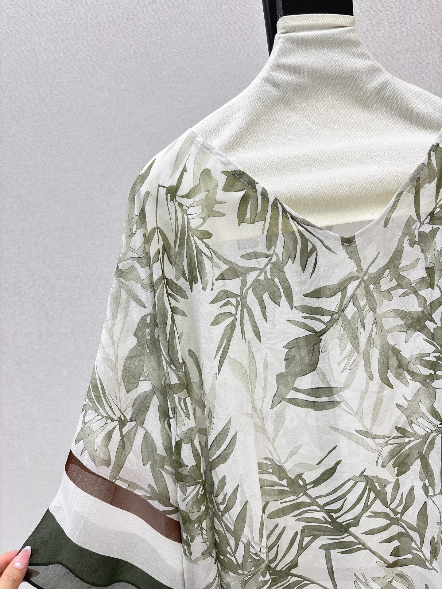 25ss silk Cape top
