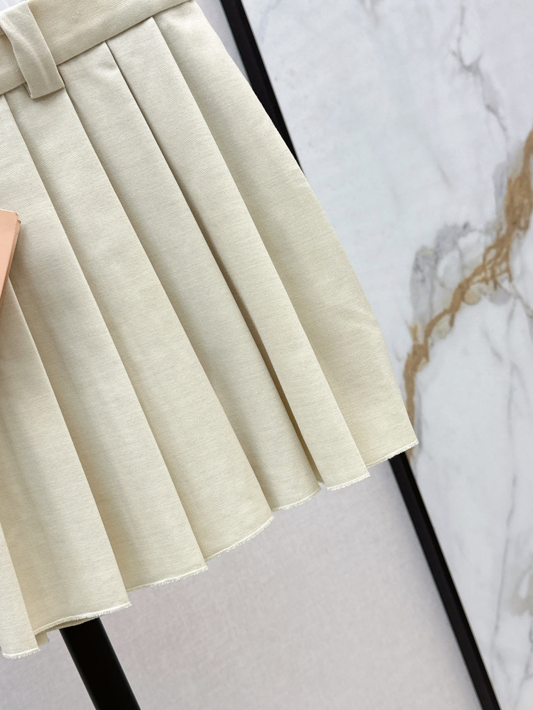 25ss pleated skirt