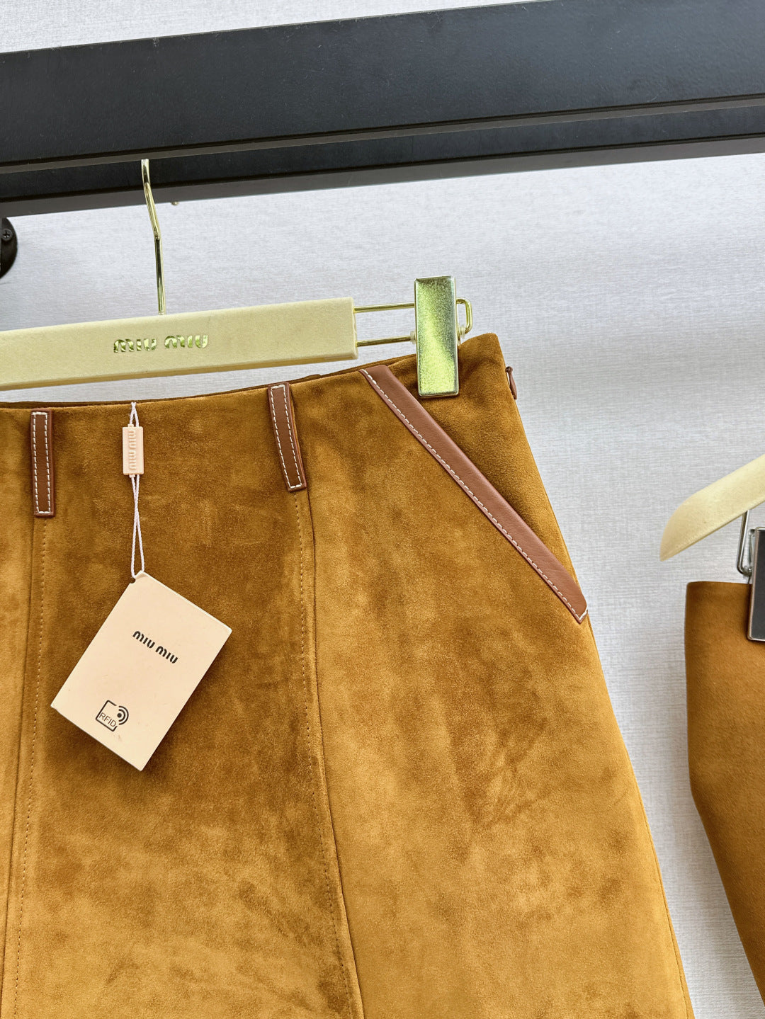 25ss suede skirt