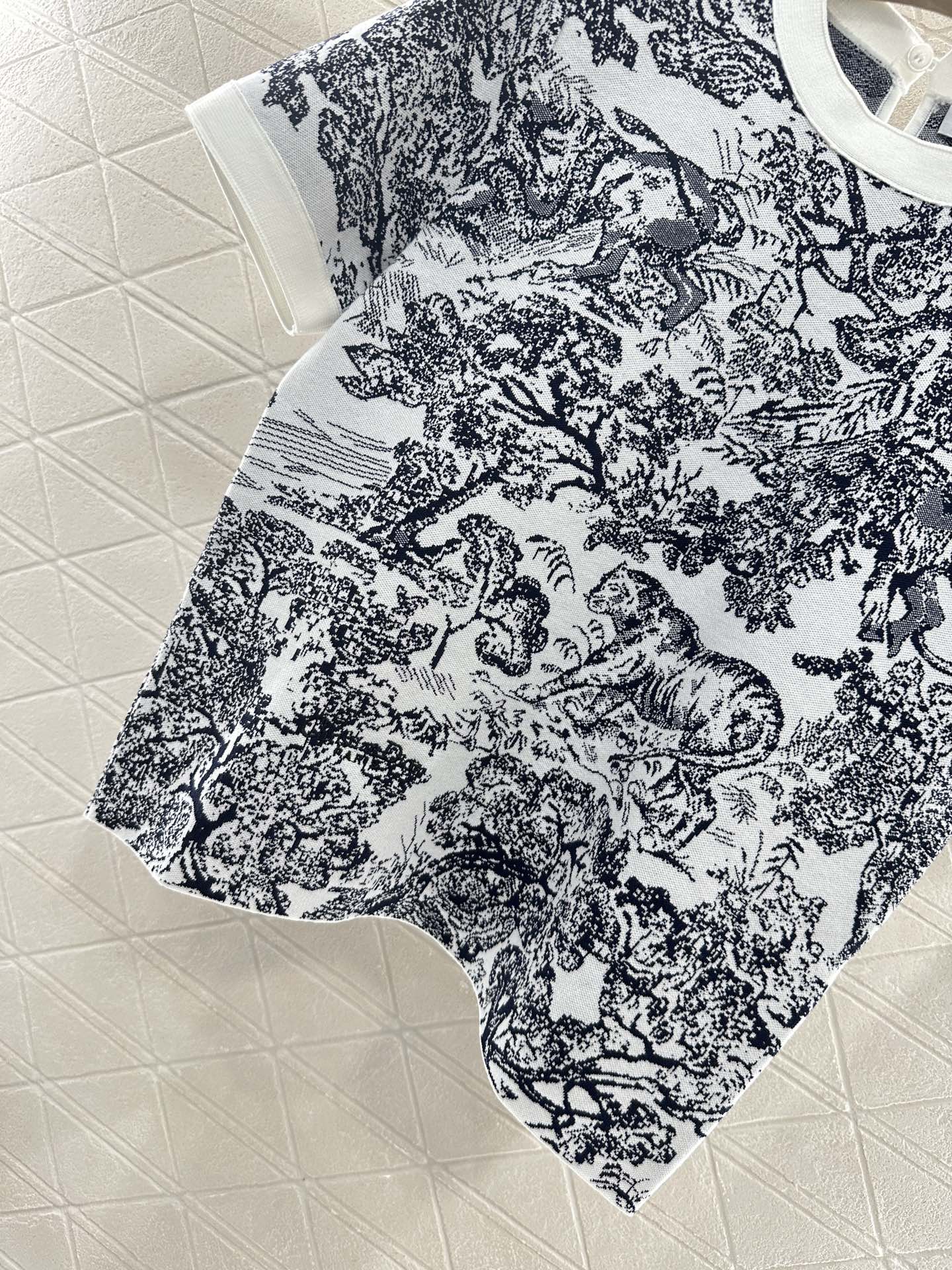 2025 new product Jacquard knitted short sleeves