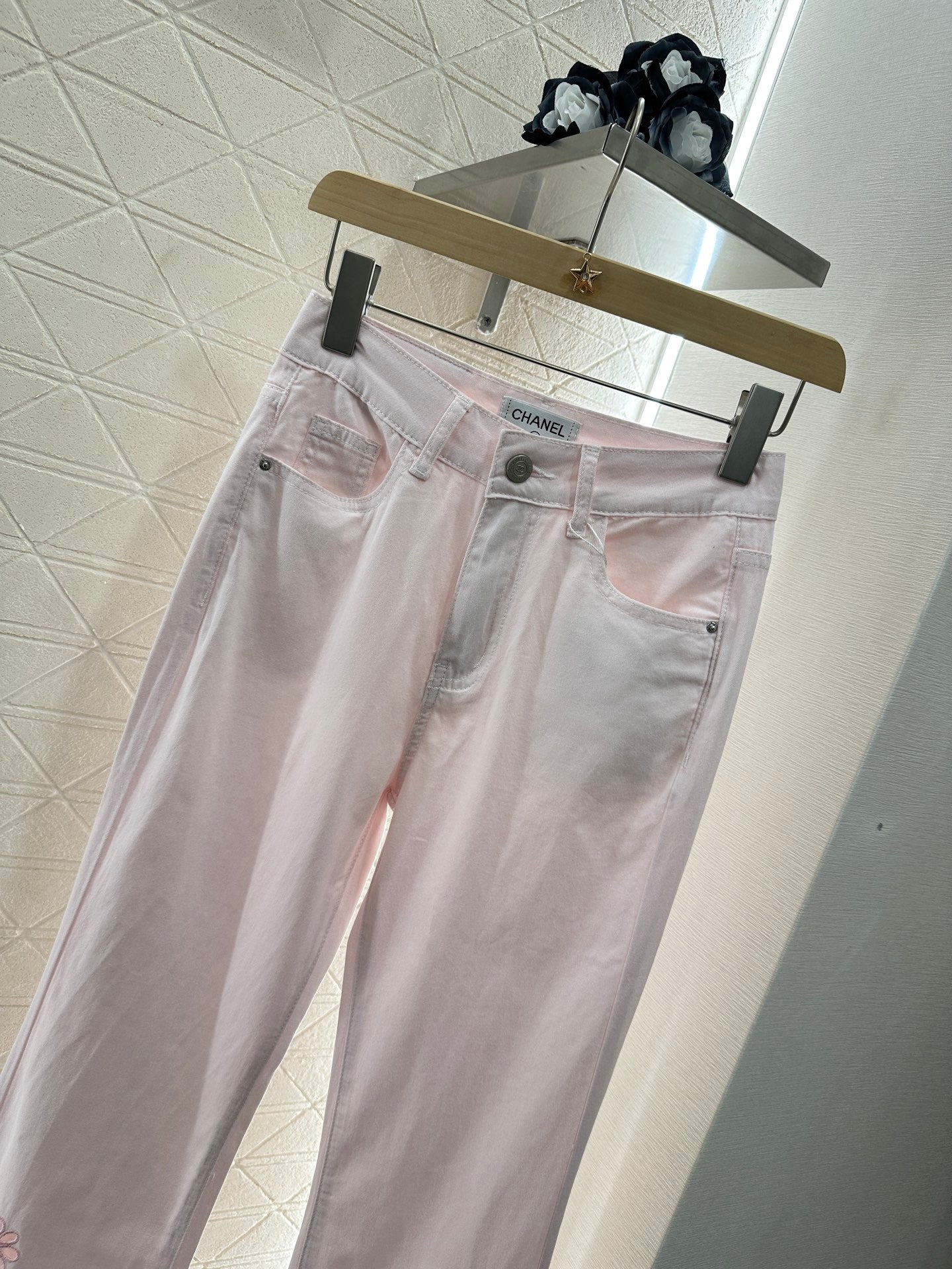 2025 new product Hollow embroidered jeans