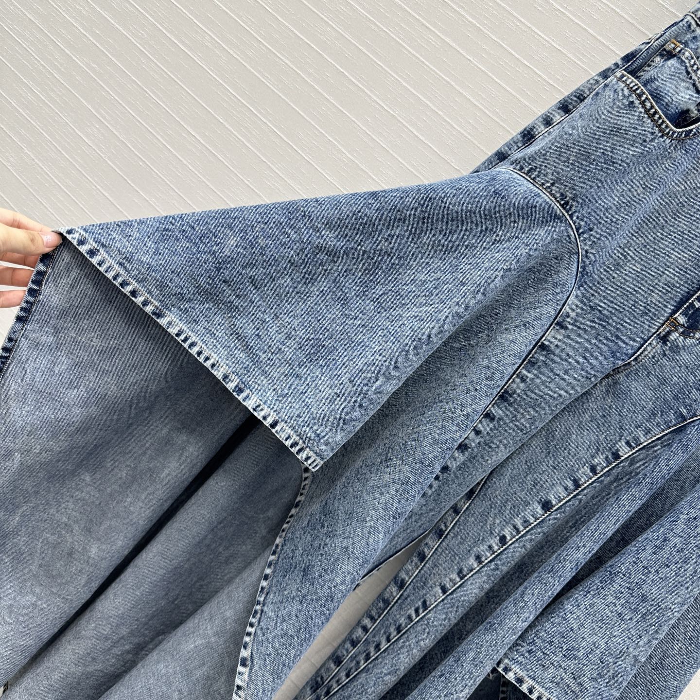 25fw ruffles jeans
