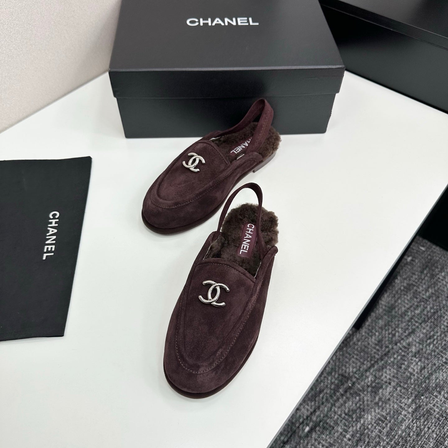 25 Casual suede slippers with fleece lining（KHAKI/BLACK/BROWN/BEIGI）
