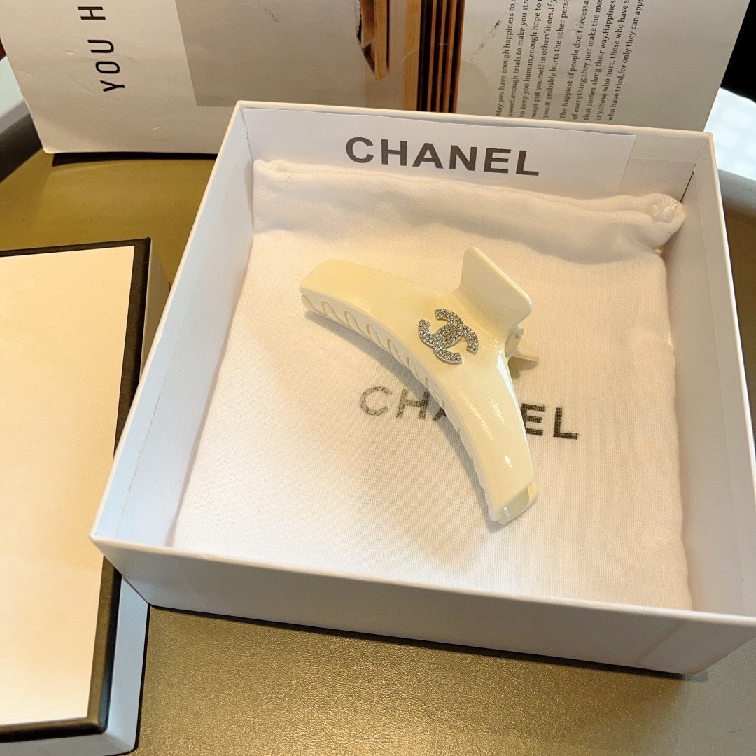 New hand-made diamond clip