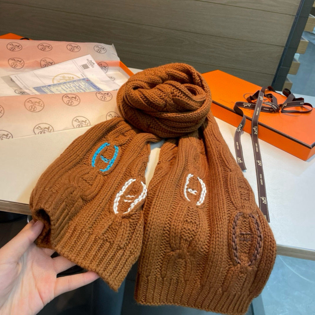 Classic cable scarf