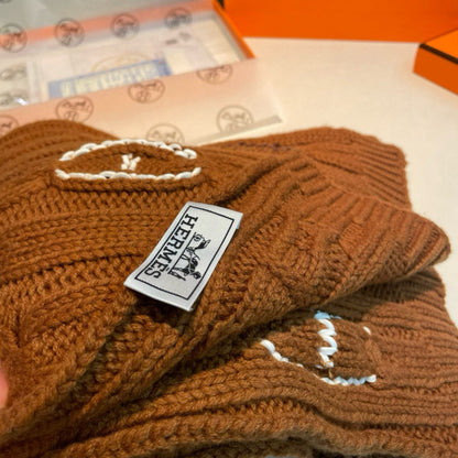 Classic cable scarf