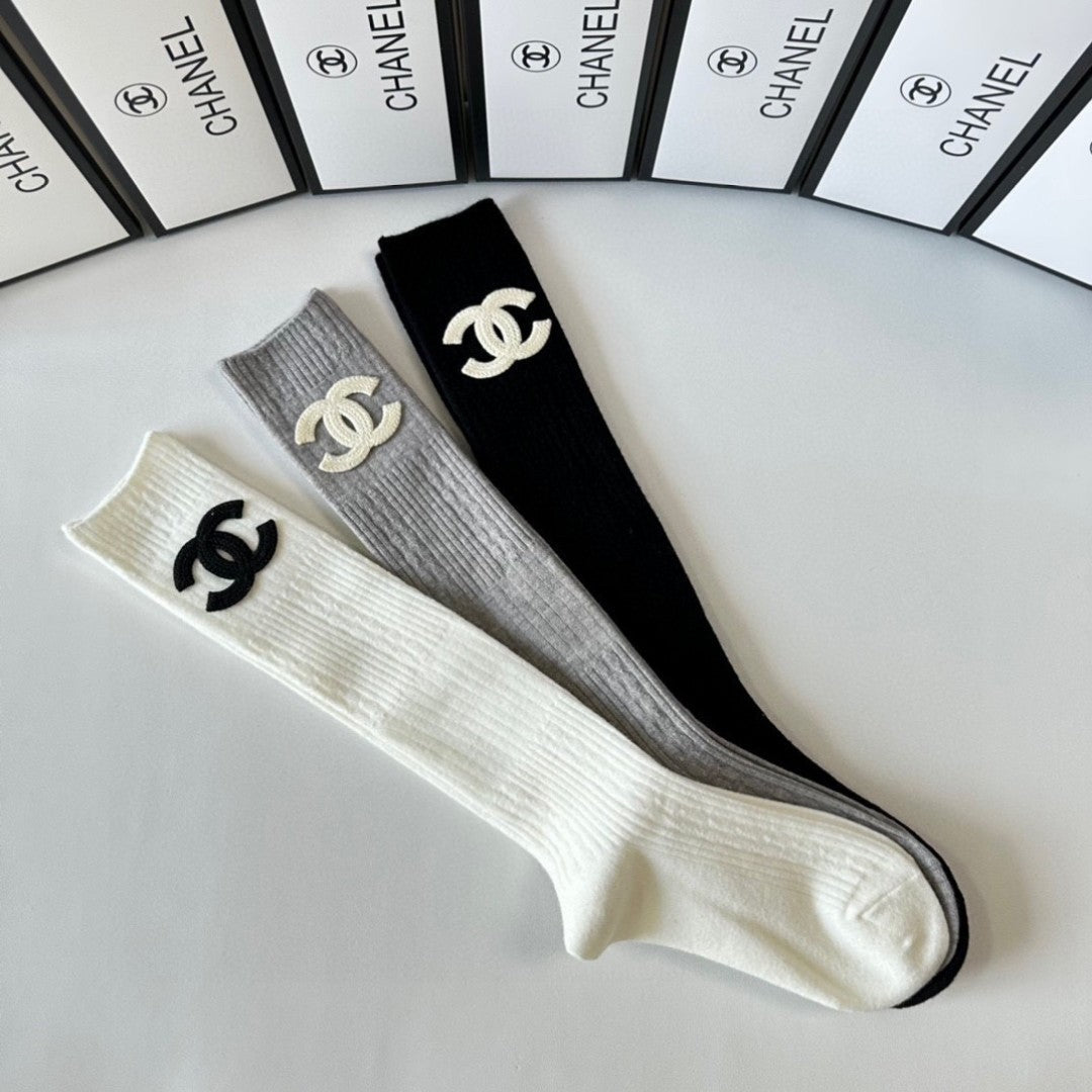 New double-needle cashmere socks