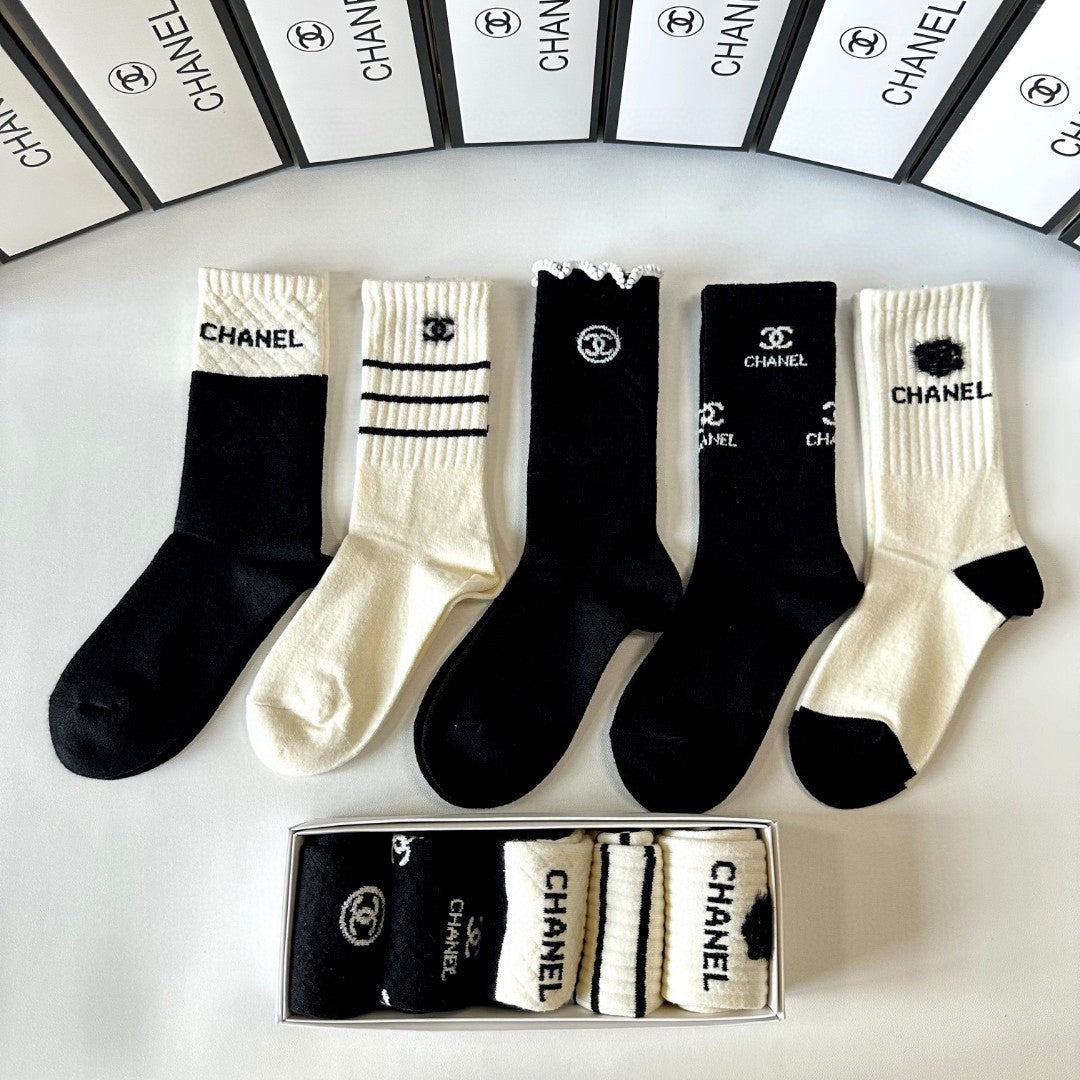 New cashmere socks