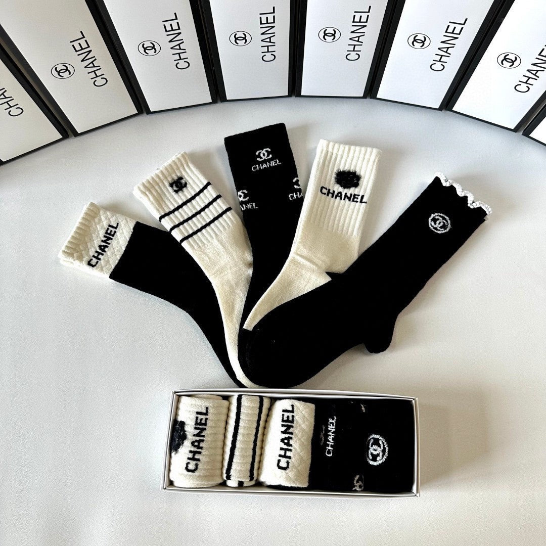 New cashmere socks