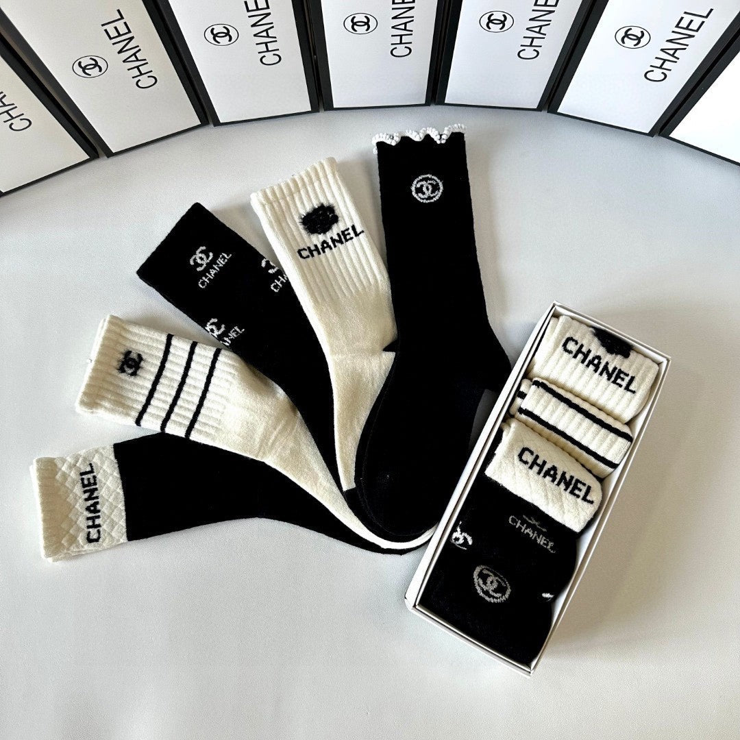 New cashmere socks