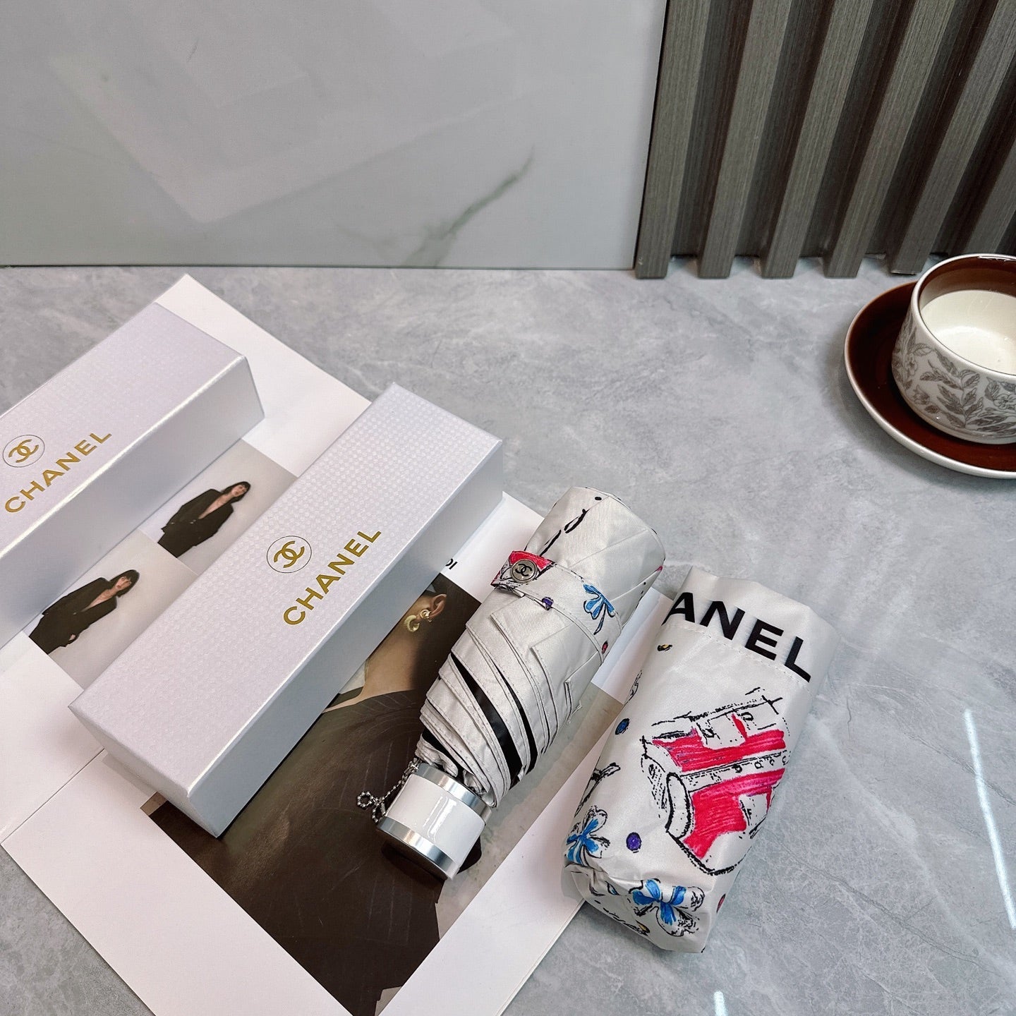 New manual folding umbrella