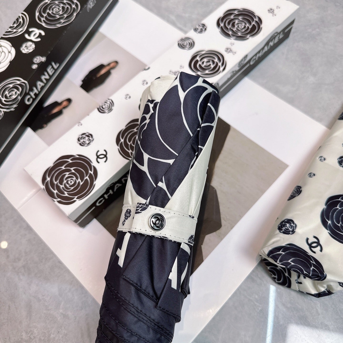 25 new fully automatic folding umbrella