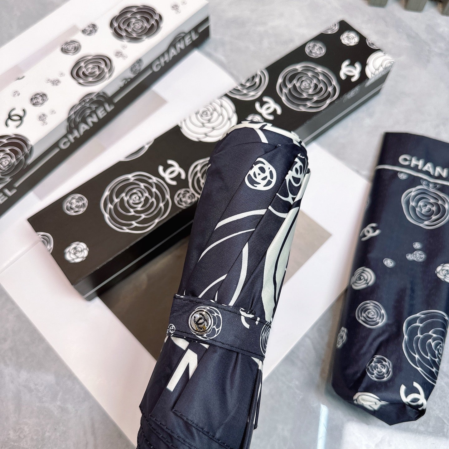 25 new fully automatic folding umbrella