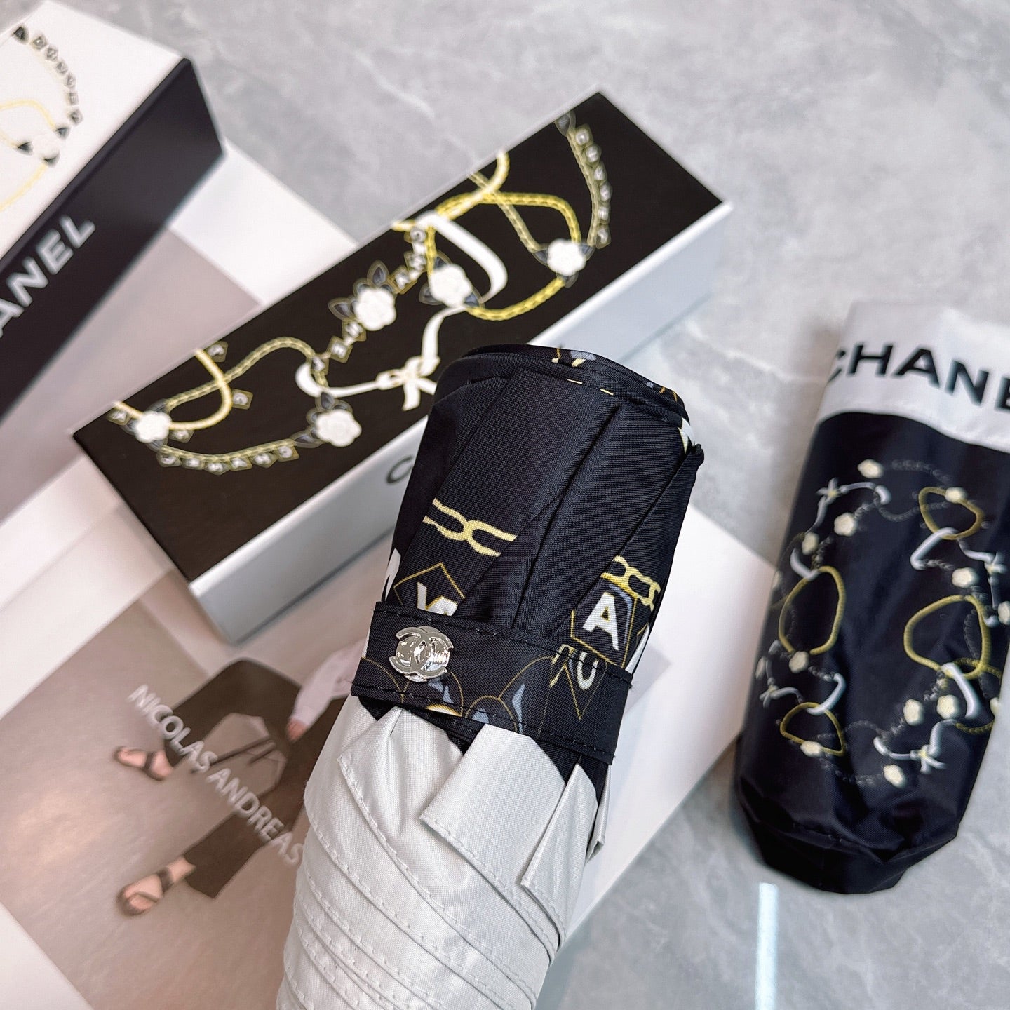 New manual folding umbrella