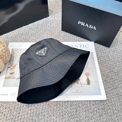 Classic triangle logo bucket hat
